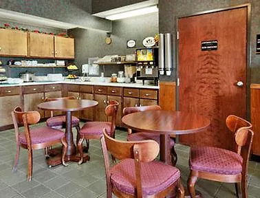 Super 8 By Wyndham Bowling Green 